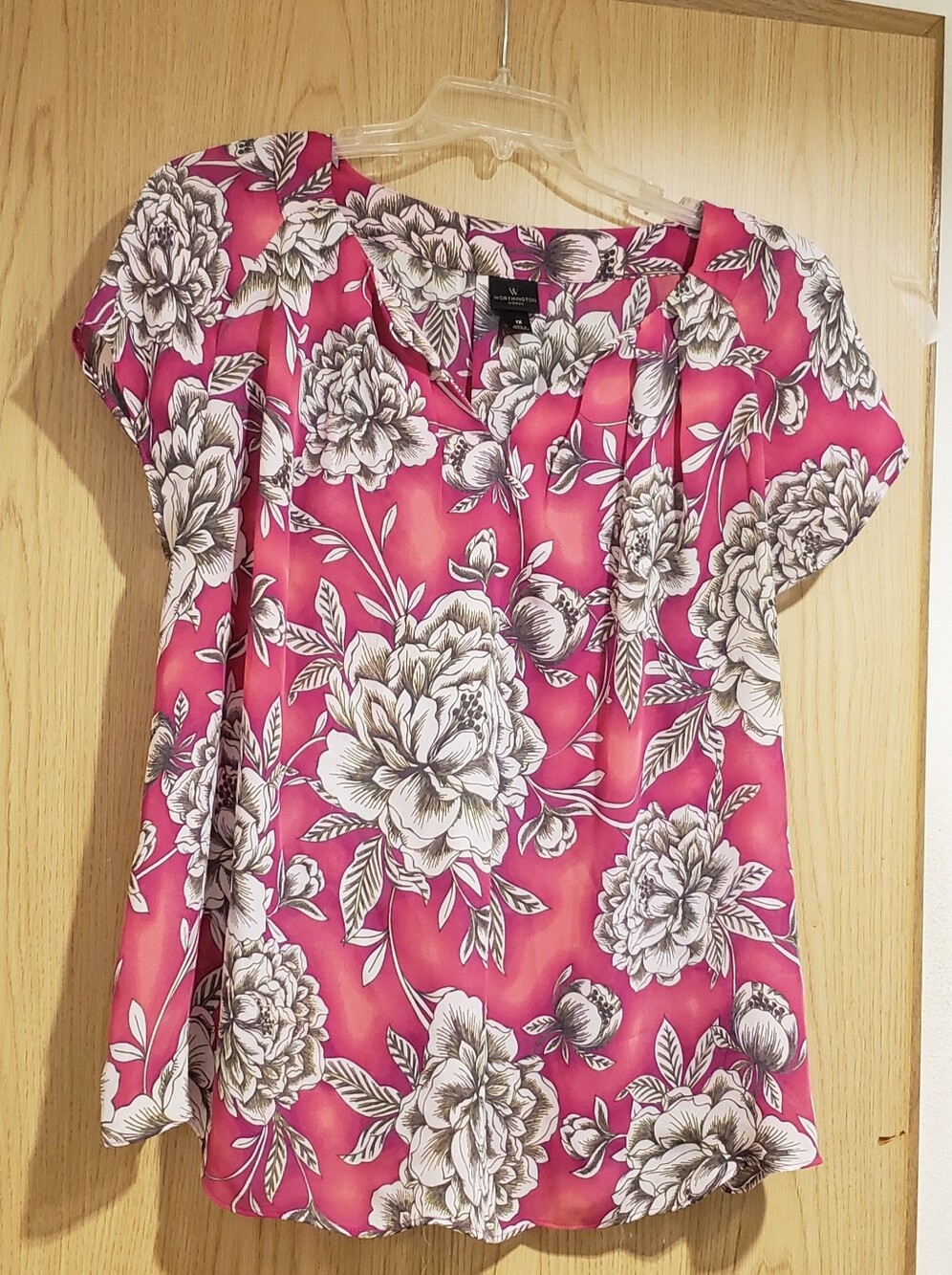 Worthington Soft Pale Red Floral Short-Sleeve Blouse
